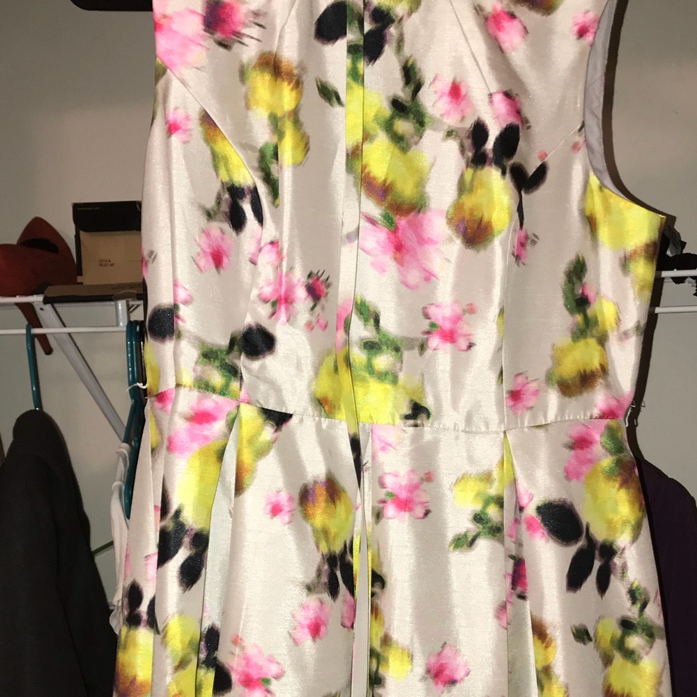 FLORAL SEMI-FORMAL DRESS - Picture 2 of 4